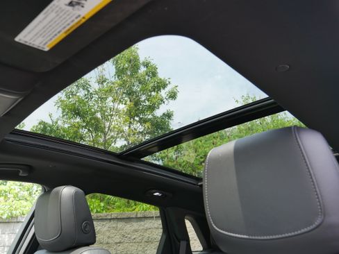 Used 2020 Cadillac XT5 Premium Luxury AWD/4WD image 16
