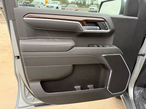 New 2026 GMC Sierra 1500 SLE w/ Preferred Package image 13