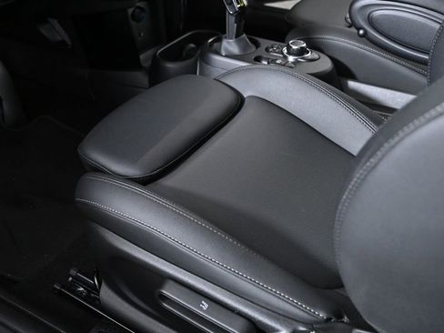 Certified 2024 MINI Cooper SE image 28