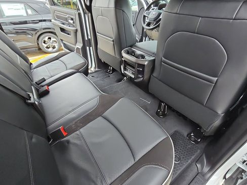 New 2025 RAM 2500 Laramie w/ Night Edition AWD/4WD image 12