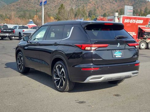 Used 2024 Mitsubishi Outlander SEL image 12