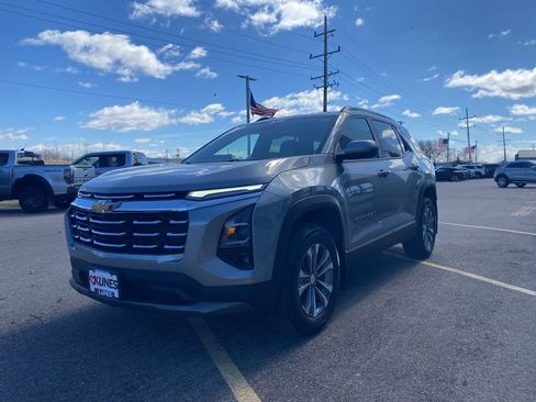 Used 2025 Chevrolet Equinox LT w/ Convenience Package II image 14