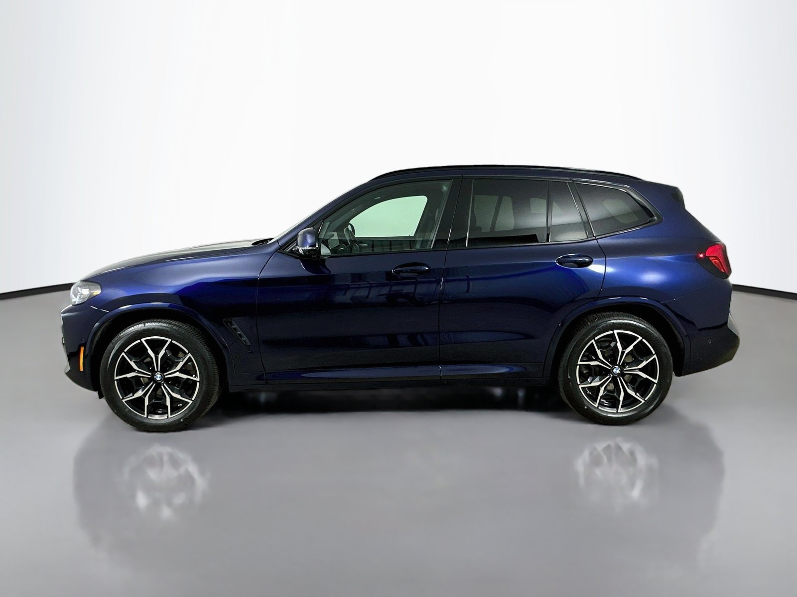 Used 2024 BMW X3 xDrive30i w/ Premium Package AWD/4WD image 8