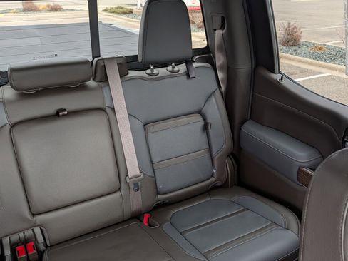 Used 2022 GMC Sierra 1500 Denali w/ Denali Premium Package image 14