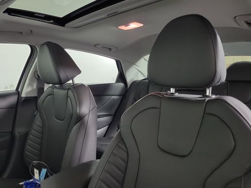 New 2025 Hyundai Elantra Limited image 27