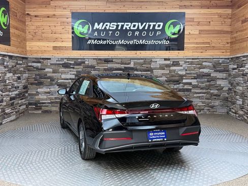 Used 2024 Hyundai Elantra SEL FWD image 13