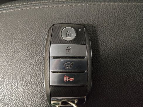 Used 2020 Kia Optima S FWD image 32