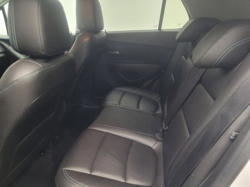 Used 2015 Chevrolet Trax LTZ FWD image 18