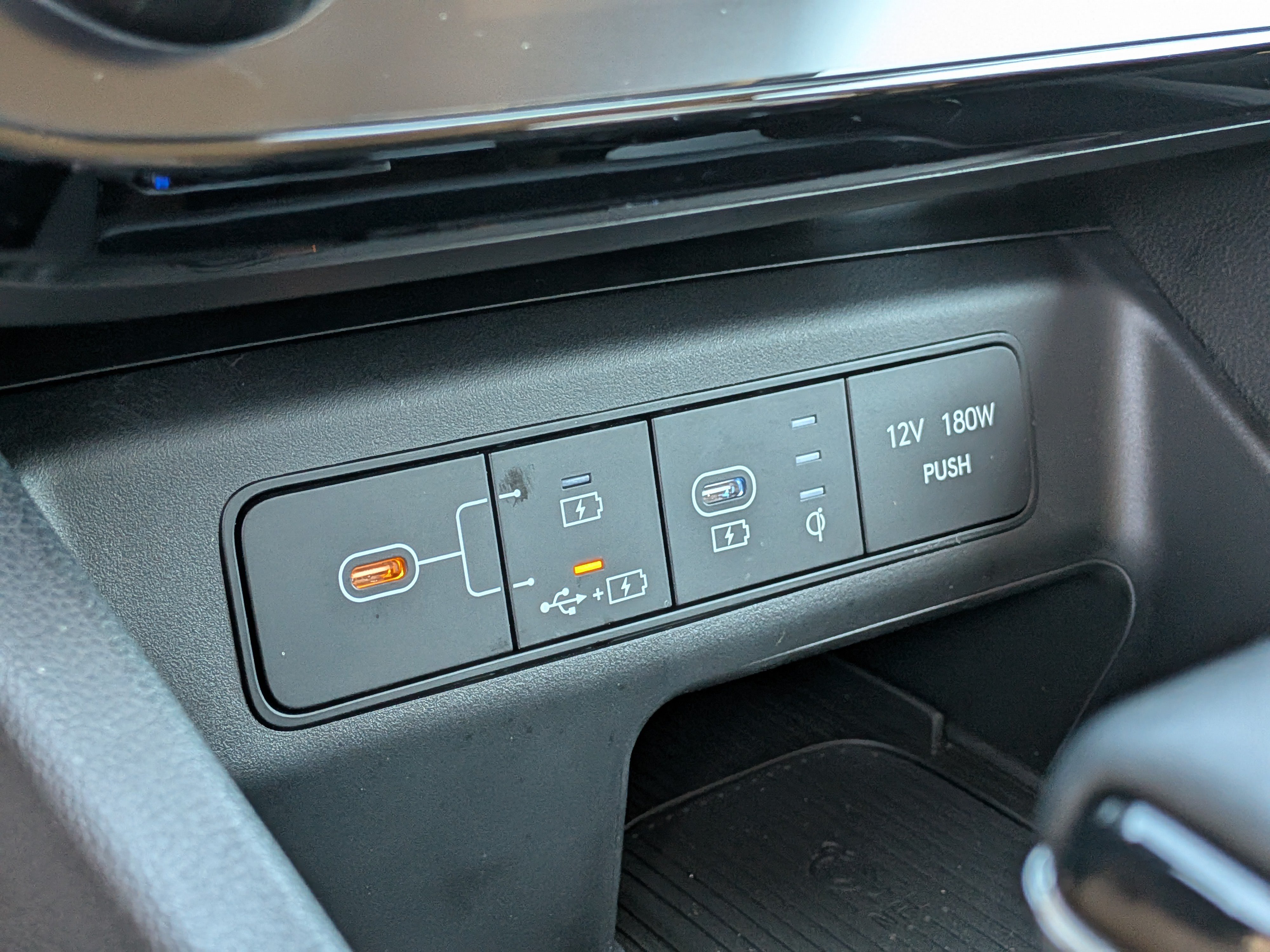 Used 2025 Hyundai Tucson SEL FWD image 32