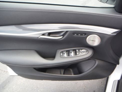 Used 2024 INFINITI QX50 Sport AWD/4WD image 15