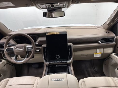 New 2026 GMC Yukon XL Denali image 7