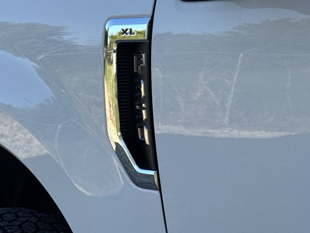 Used 2019 Ford F350 XL w/ Power Equipment Group AWD/4WD image 5