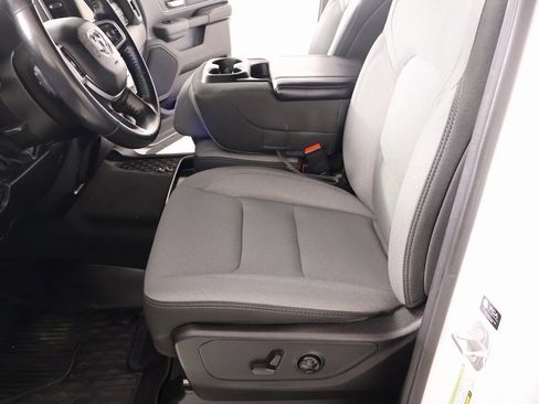 Used 2021 RAM 1500 Big Horn image 9