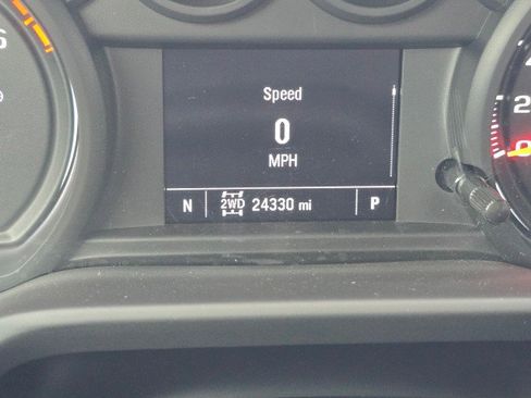 Used 2023 Chevrolet Silverado 1500 Custom image 34