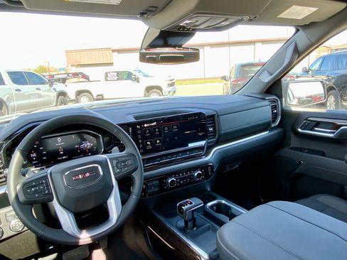 New 2026 GMC Sierra 1500 Elevation image 35