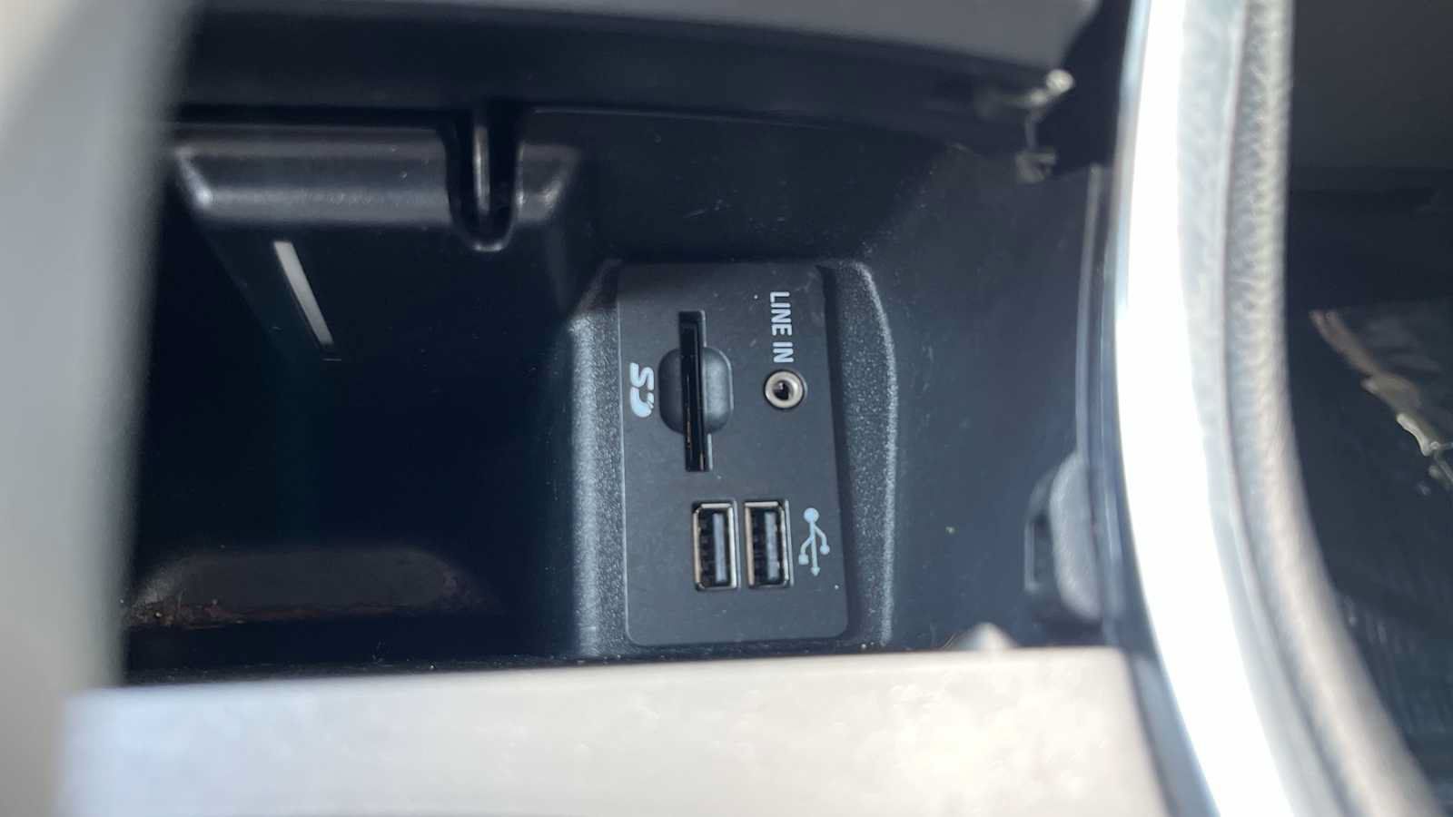 Used 2015 Ford Edge Titanium AWD/4WD image 41