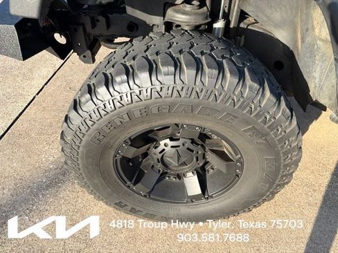 Used 2014 Jeep Wrangler Unlimited Sport w/ Connectivity Group AWD/4WD image 4