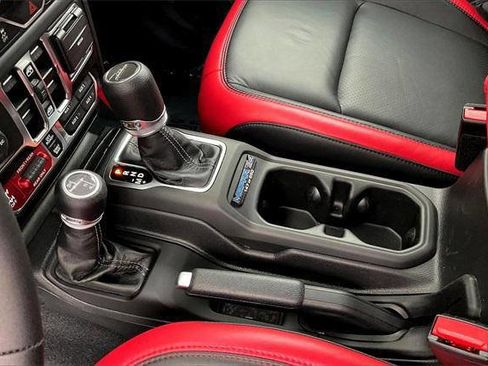 Used 2024 Jeep Gladiator Rubicon w/ Technology Group image 10