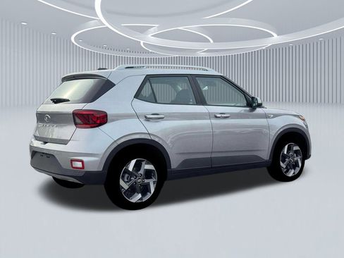 New 2026 Hyundai Venue SEL FWD image 8