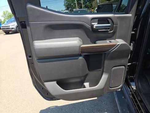 Used 2021 Chevrolet Silverado 1500 LT Trail Boss w/ Convenience Package II AWD/4WD image 8