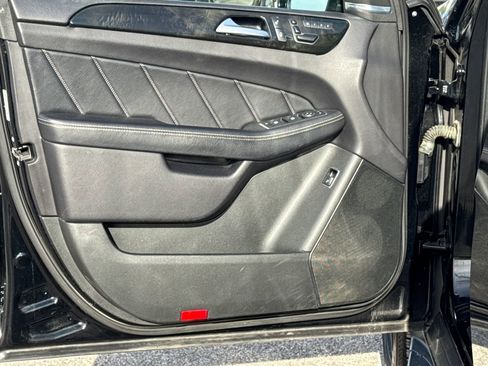 Used 2016 Mercedes-Benz GL 320 BlueTEC 4MATIC image 10