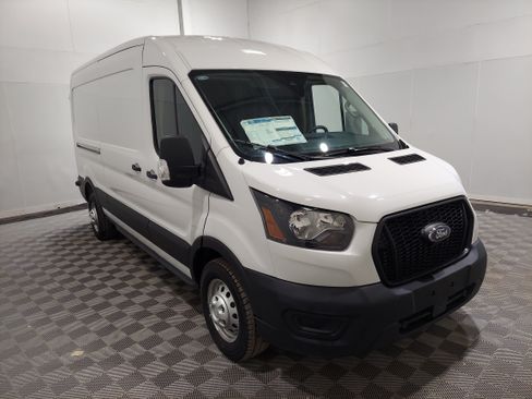 Used 2025 Ford Transit 250 148 Medium Roof Extended AWD image 4