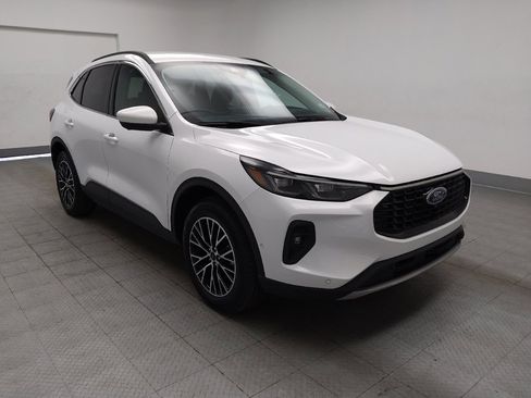 Used 2023 Ford Escape SE w/ PHEV Premium Package FWD image 14