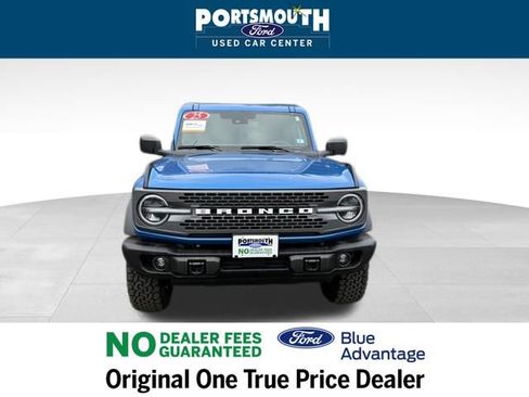 Used 2025 Ford Bronco Badlands image 9