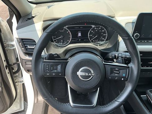 Certified 2023 Nissan Rogue SV w/ SV Premium B Package FWD image 14