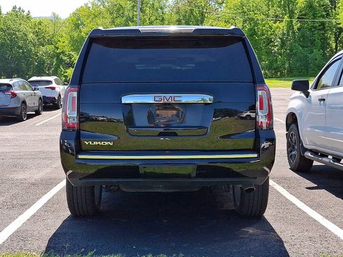 Used 2020 GMC Yukon Denali w/ Open Road Package AWD/4WD image 3