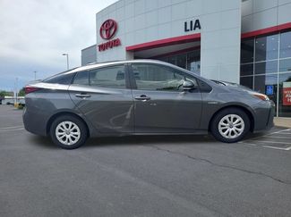 Used 2022 Toyota Prius LE FWD video 2
