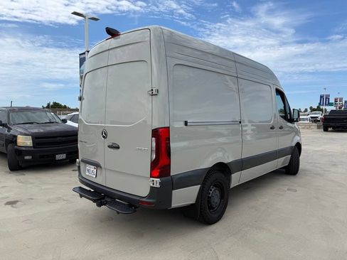 Used 2024 Mercedes-Benz Sprinter 2500 image 10