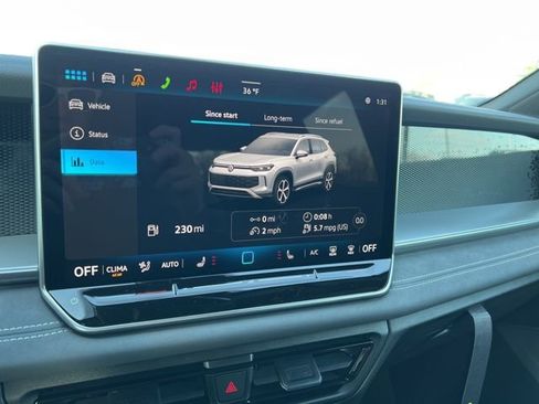 New 2026 Volkswagen Tiguan SE R-Line AWD/4WD image 17