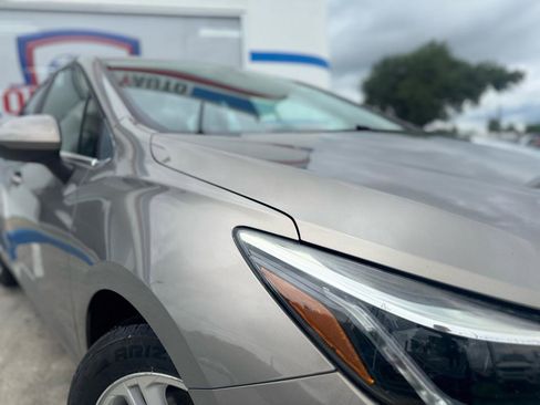 Used 2018 Chevrolet Cruze LT w/ Convenience Package FWD image 19
