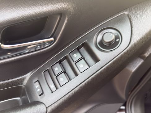 Certified 2019 Chevrolet Trax LT w/ Redline Edition FWD image 11