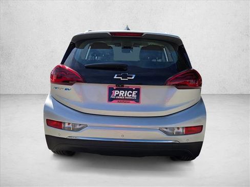 Used 2019 Chevrolet Bolt Premier w/ Infotainment Package image 7