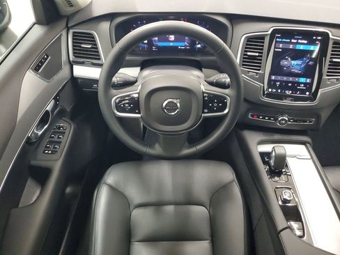 New 2025 Volvo XC90 B5 Core w/ Protection Package Premier image 18