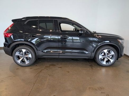 New 2026 Volvo XC40 B5 Plus w/ Protection Package Premier image 6