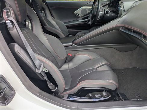 Certified 2020 Chevrolet Corvette Stingray Premium Cpe w/ 3LT Preferred Equipment Group image 34