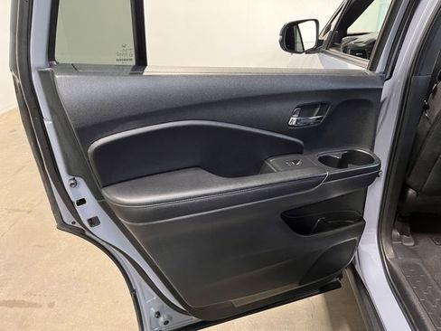 Used 2022 Honda Pilot Sport image 19