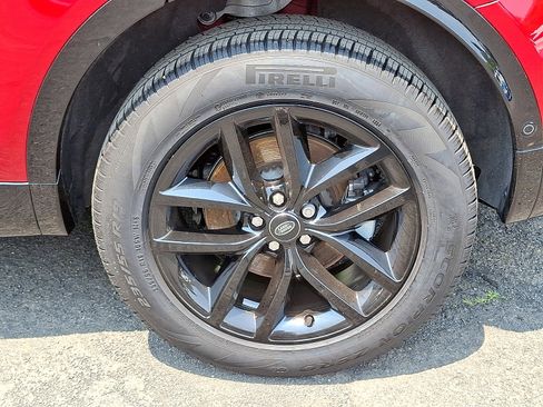 Certified 2025 Land Rover Discovery Sport Dynamic SE image 12