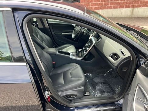 Used 2016 Volvo S60 T5 Premier image 13