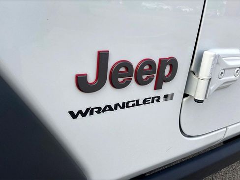 Used 2024 Jeep Wrangler Unlimited Rubicon image 11