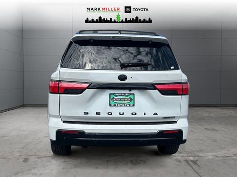 Certified 2025 Toyota Sequoia Platinum AWD/4WD image 4