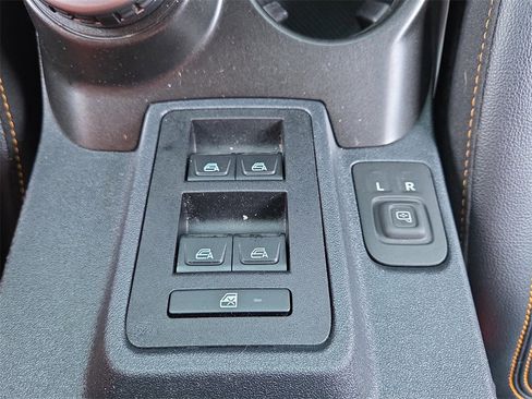 Used 2023 Ford Bronco Badlands image 27