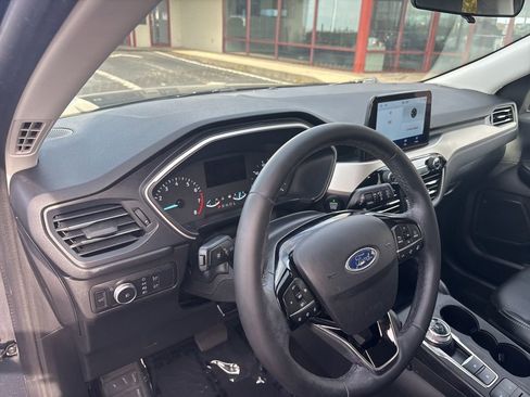 Used 2022 Ford Escape SEL image 28