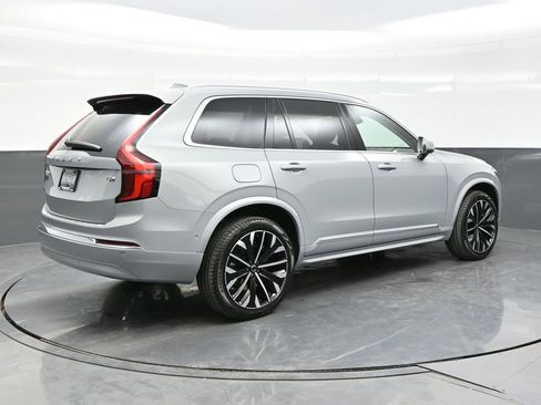 New 2026 Volvo XC90 T8 Ultra w/ Protection Package Premier AWD/4WD image 7