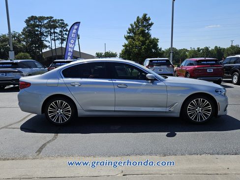 Used 2019 BMW 530i w/ Convenience Package RWD image 6