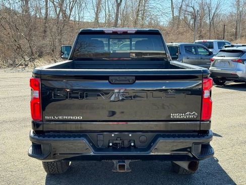 Used 2022 Chevrolet Silverado 2500 High Country w/ Z71 Off-Road Package AWD/4WD image 6