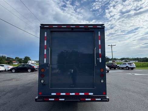 Used 2021 Ford Transit 350 DRW RWD image 8